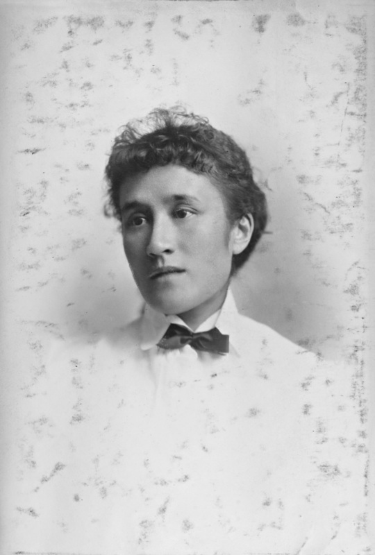 A photograph of Edith Eaton